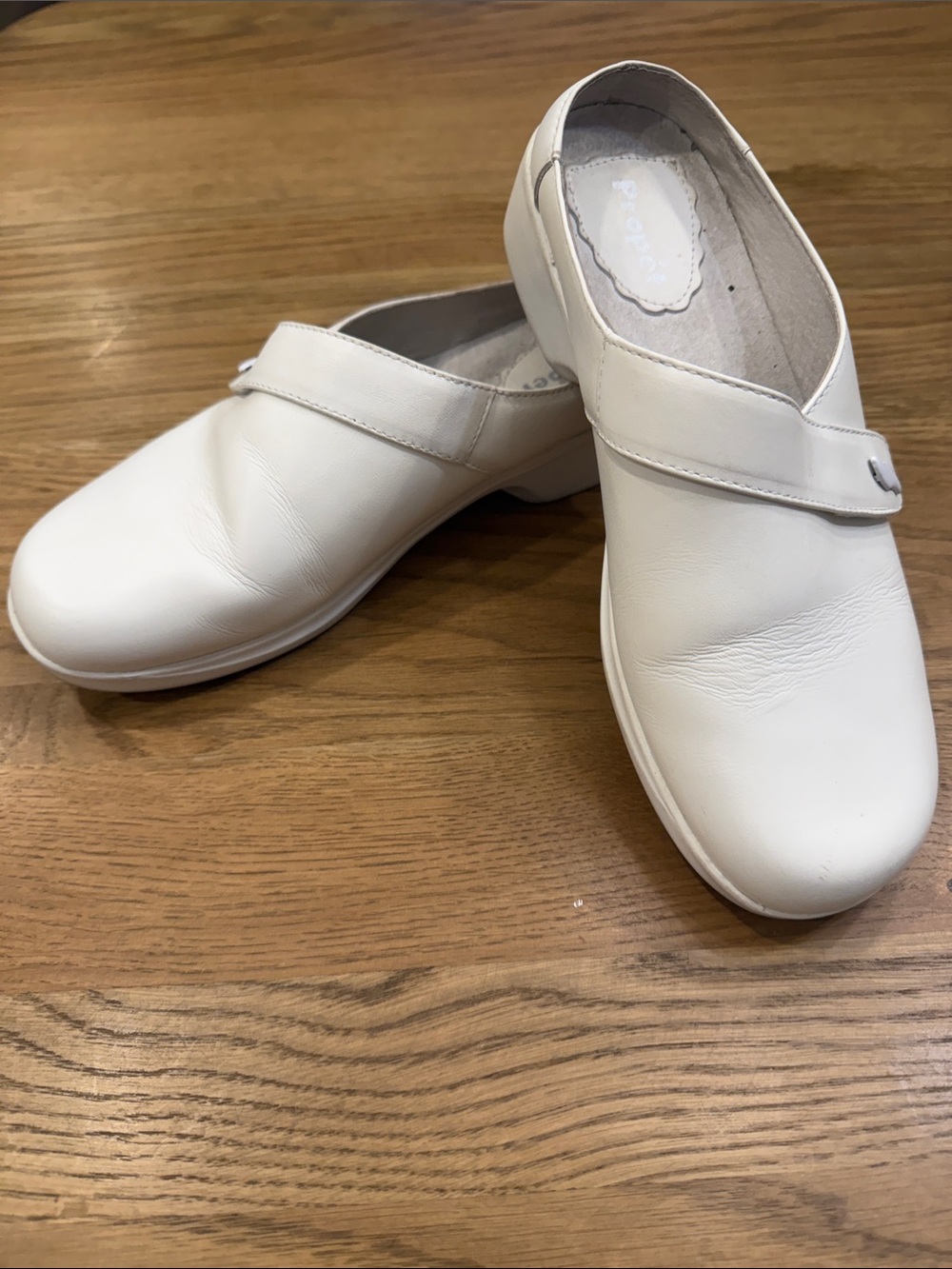 Propet White Leather Slip-On Mules with Top Strap 7.5